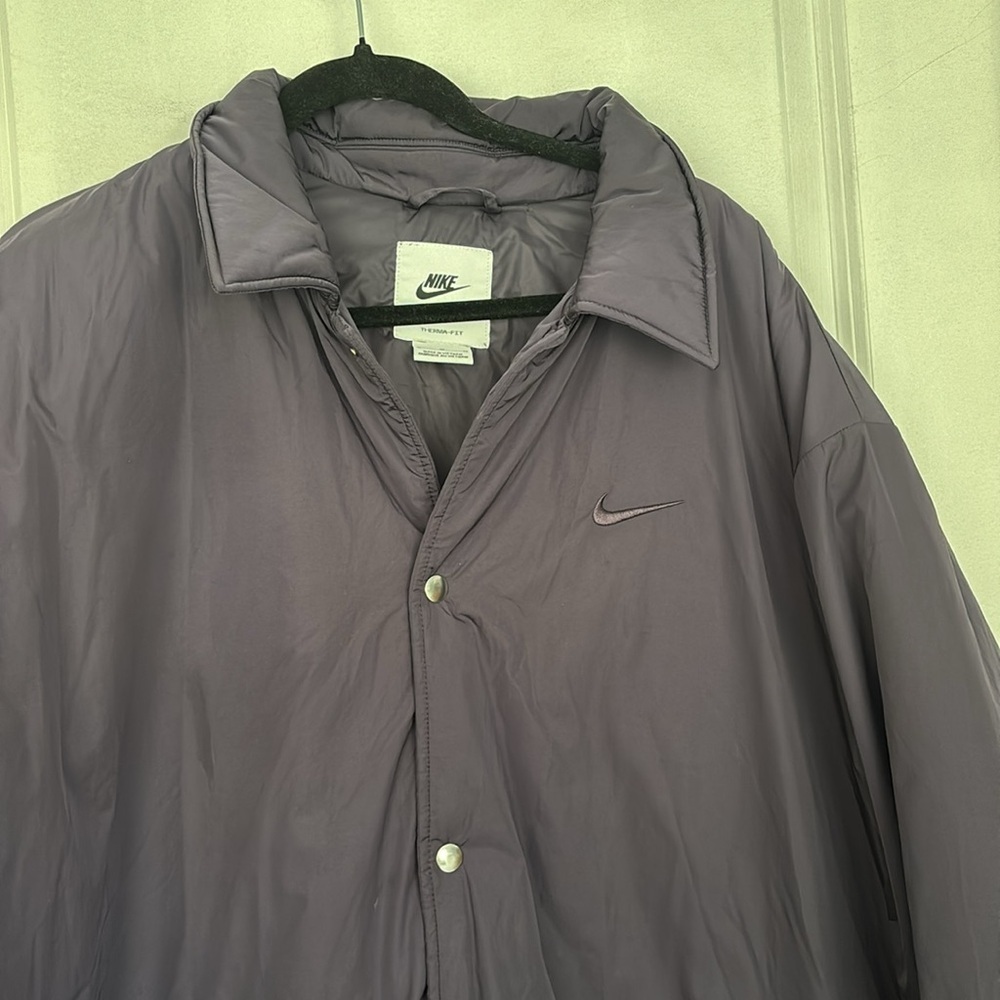 Nike Therma-fit Lined Collegiate button up coat eggplant size Medium